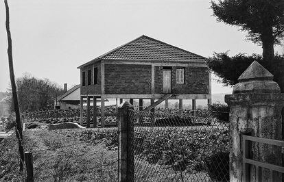 Casa sobre pilares, 1973.