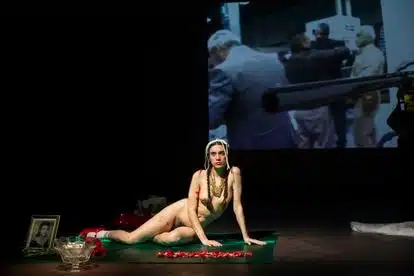 Juana Dolores en una foto promocional de su espectáculo *Massa diva per a un moviment ensembleari*.