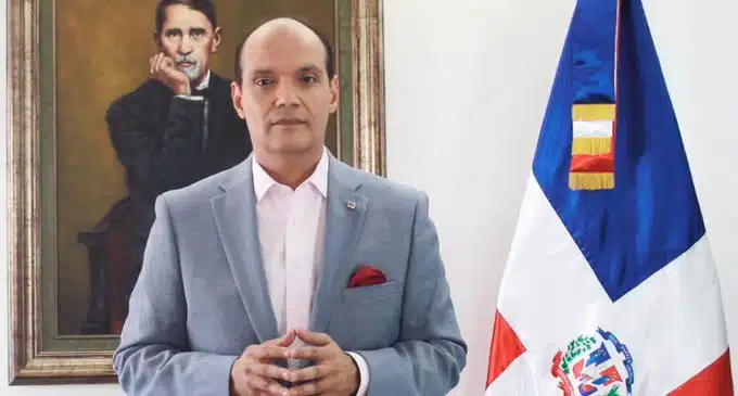 Órgano electoral dominicano a juicio por aprobar partido del nieto de Trujillo

