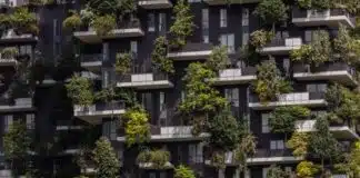 Detalle del conjunto arquitectónico sostenible Vertical Forest, en Milán. 