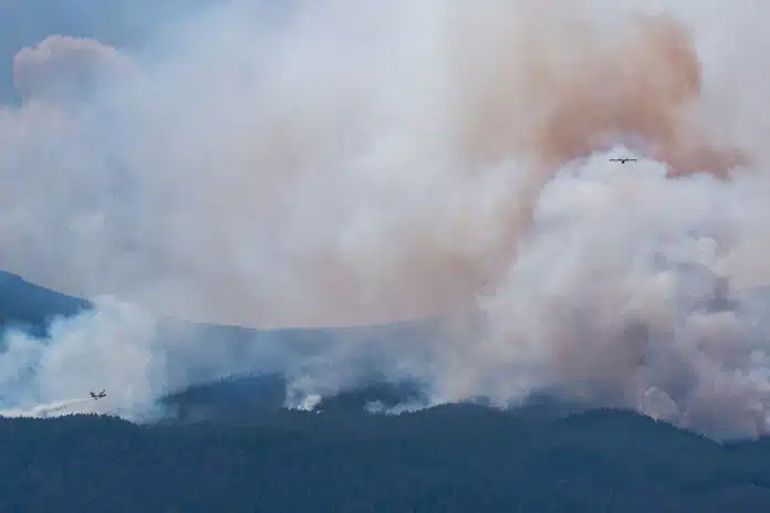 El incendio ha quemado cerca de 15.000 hectáreas en Tenerife y se ha extendido a la sierra de Güímar

