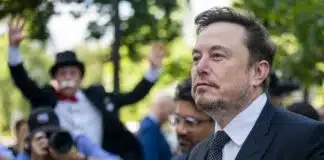 Elon Musk está considerando cobrar a todos los usuarios de X un 'pequeño pago mensual'

