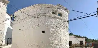 El pueblo más pequeño de Málaga encuentra su propio castillo

