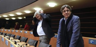 El Parlamento Europeo pide de forma abrumadora que se investigue la injerencia rusa y sus vínculos con Puigdemont

