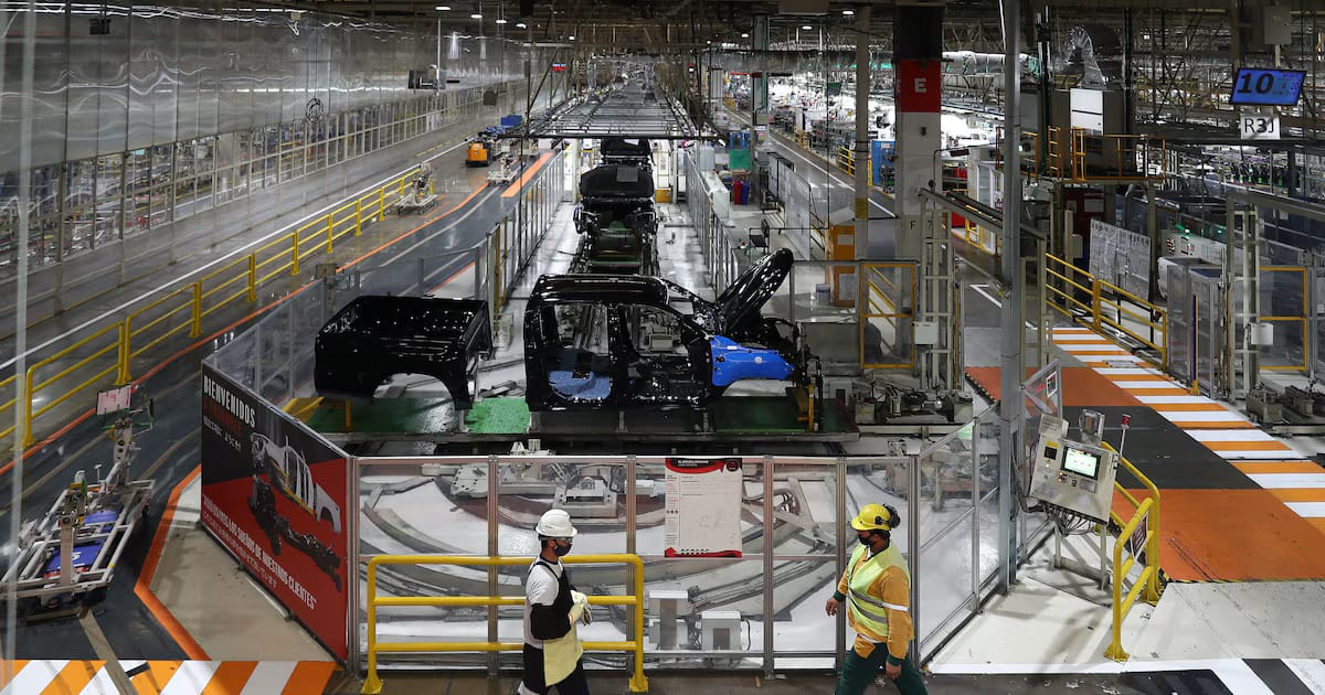 La industria y los bienes transables pierden participación en el PBI: ¿es un proceso irreversible?