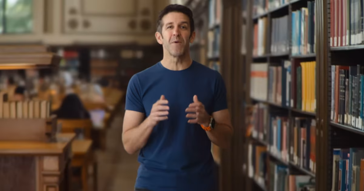 Quién es John Ternus, el ingeniero que podría marcar el próximo capítulo de Apple con su sello de perfeccionismo e innovación incremental