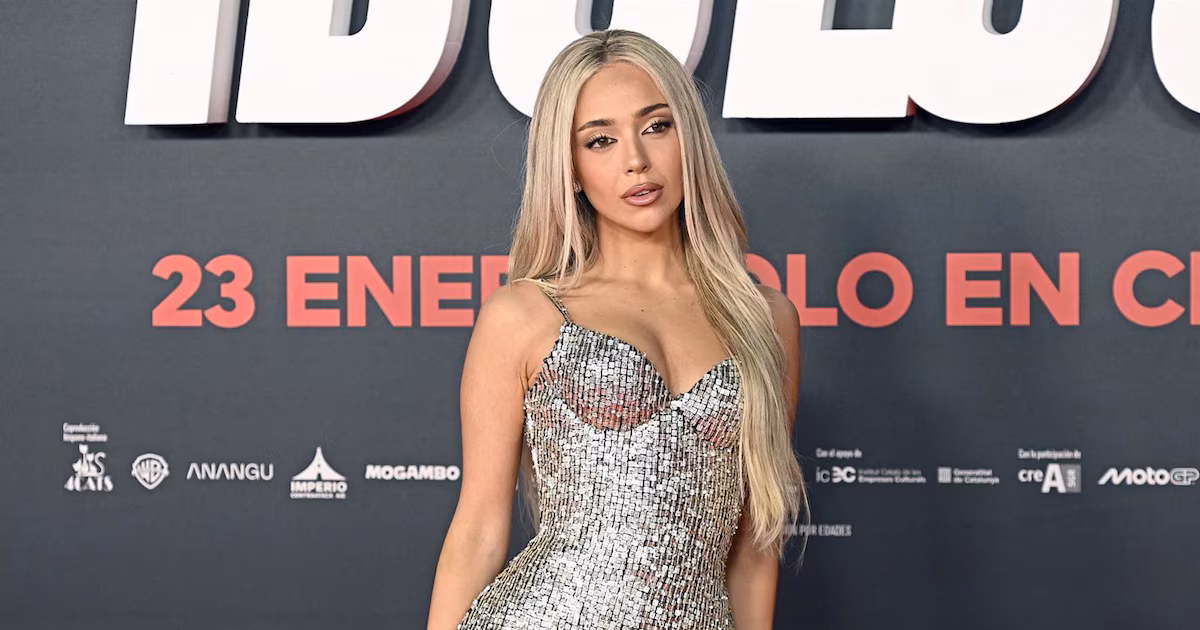 Ana Mena brilla con un vestido joya en su estreno más especial
