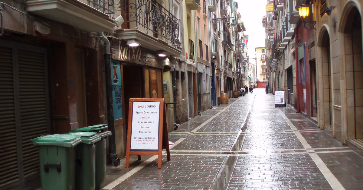 La calle con más bares del mundo está en España: un paraíso para el ‘tapeo’ y una escapada gastronómica