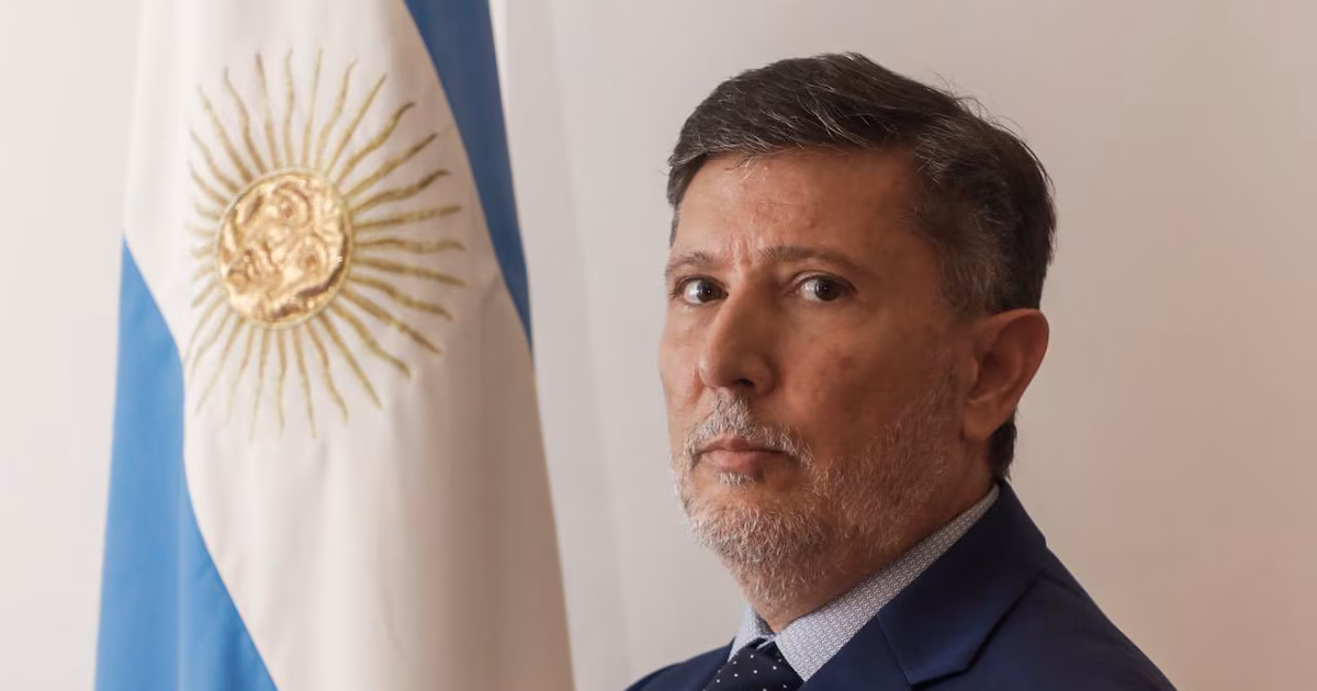 El Gobierno explicó los cambios en la SIDE y aseguró que responden a “los más altos estándares democráticos”