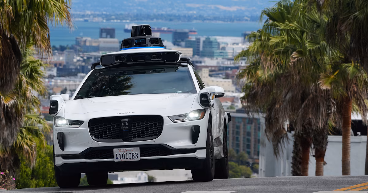 Impulsan la legalización de robotaxis en el estado de Nueva York, pero excluyen una ciudad