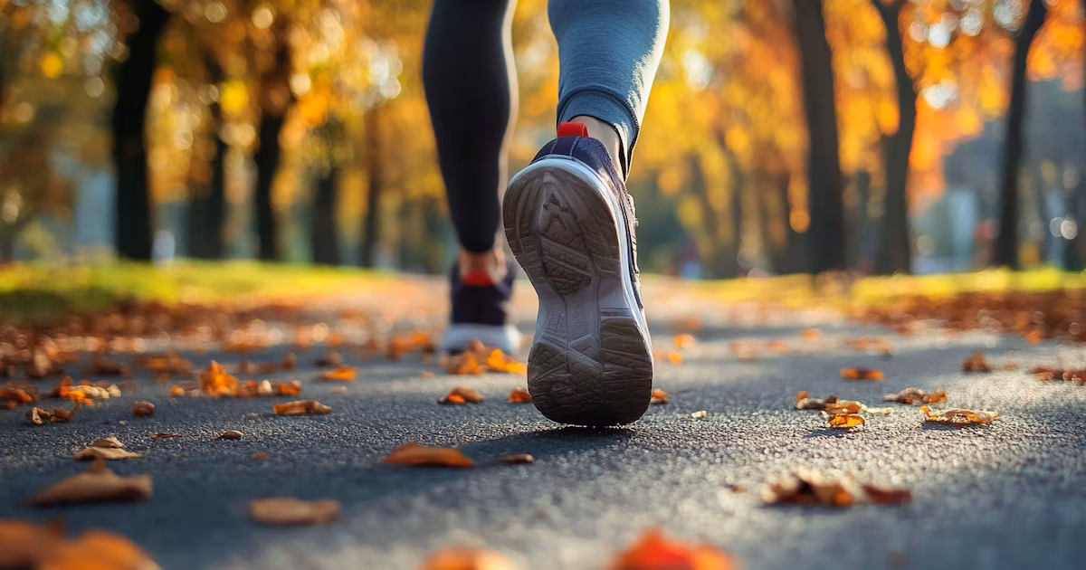 Pequeños cambios en la rutina diaria pueden sumar hasta 10 años de vida, según estudios recientes