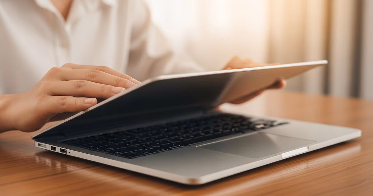 Por qué no es recomendable cerrar siempre tu laptop en vez de apagarla