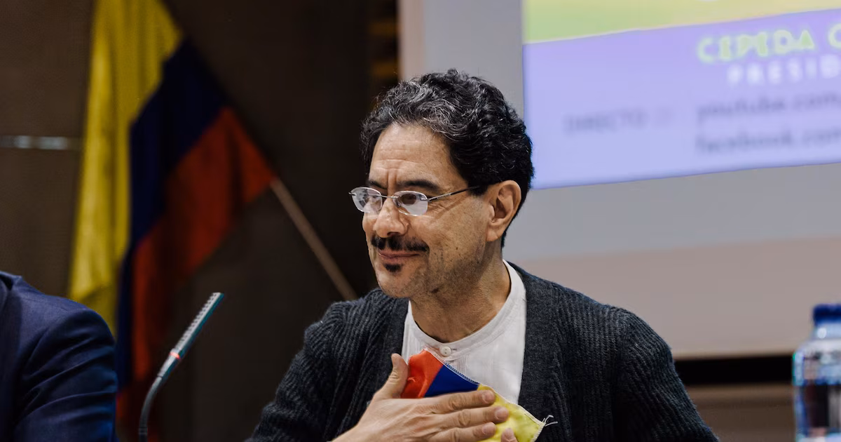 Iván Cepeda se posiciona como favorito para la segunda vuelta, según encuesta de Guarumo y Ecoanalítica