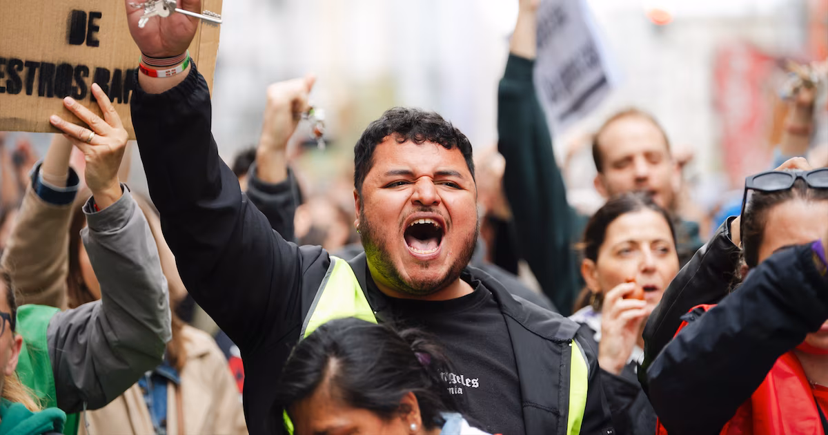 El desahucio de dos niñas huérfanas por la violencia machista junto a su abuela revela los fallos del escudo social: subsistían con 600 euros al mes