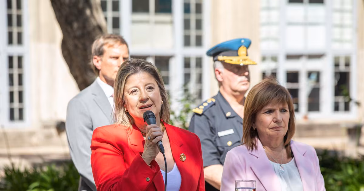 El Ministerio de Seguridad anunciará una reducción en las tasas de homicidios y robos de 2025