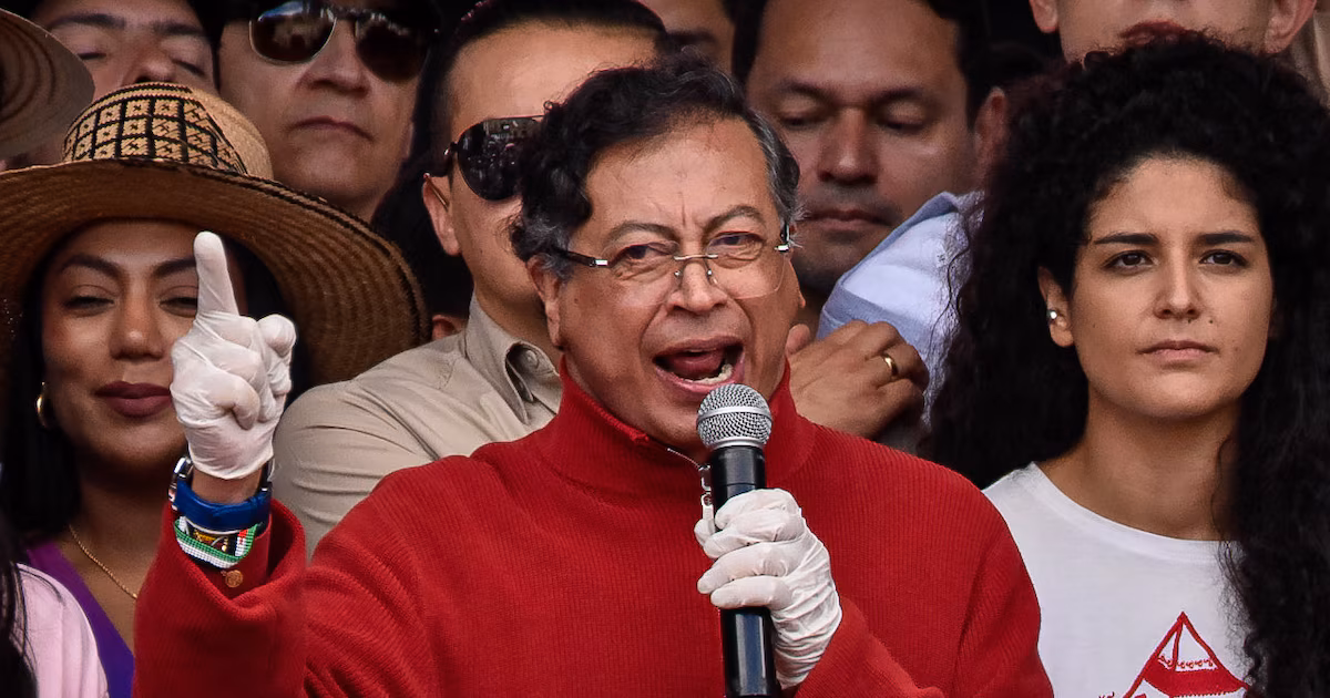 Gustavo Petro convoca a nuevas movilizaciones y defiende el decreto de salario vital como mandato constitucional