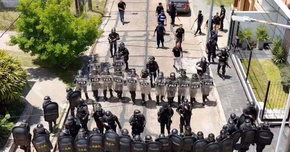 La Policía de Entre Ríos debió intervenir para liberar un puerto bloqueado por un conflicto sindical