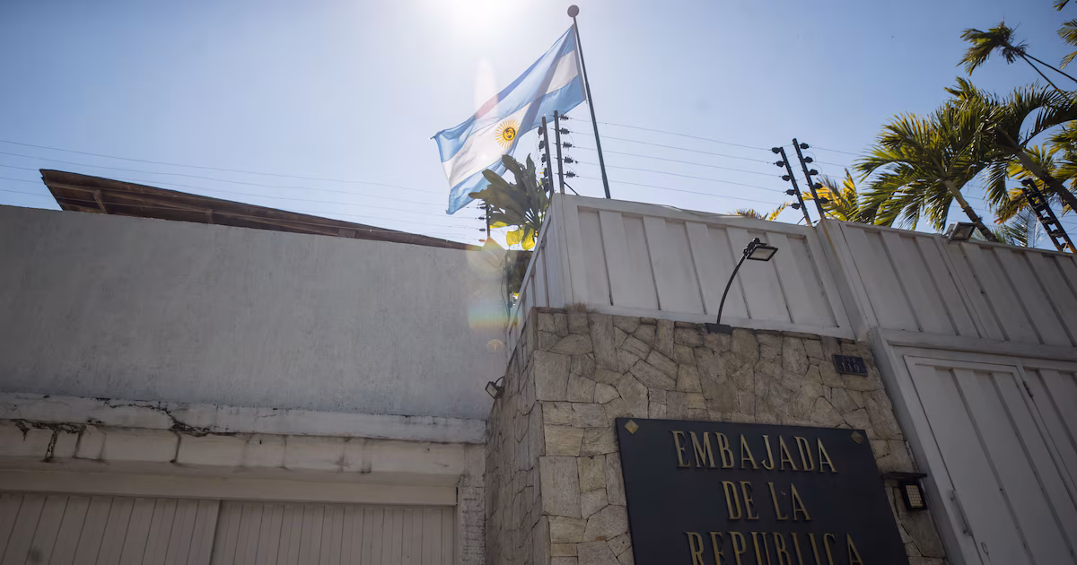 Cómo es la situación en la Embajada en Venezuela luego de que Brasil dejara la representación argentina