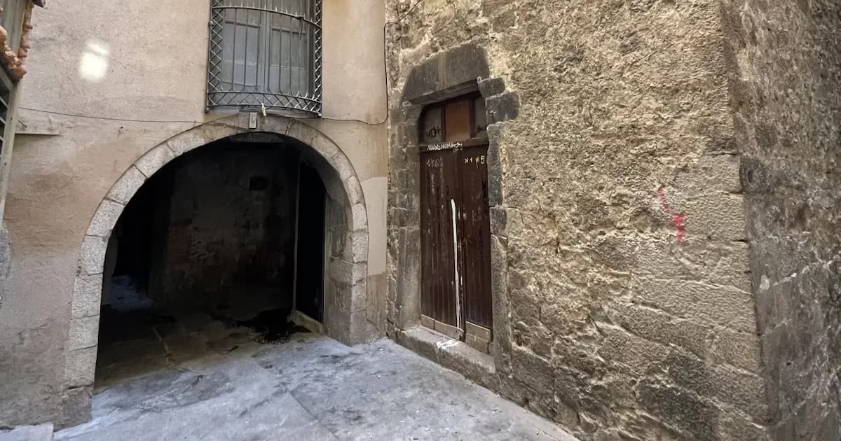 Esta es la plaza más pequeña de Europa: un diminuto rincón en una de las ciudades más impresionantes de España