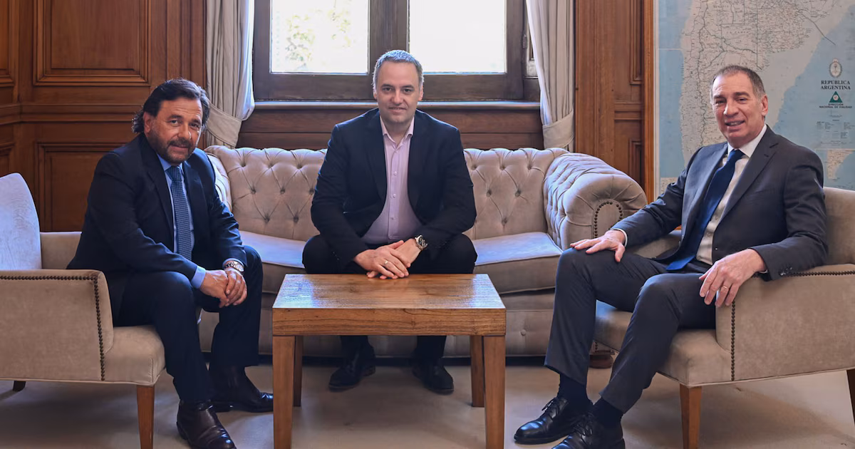 Reforma Laboral: Diego Santilli se reúne con Gustavo Sáenz en Salta y se prepara para desembarcar en Neuquén y Entre Ríos