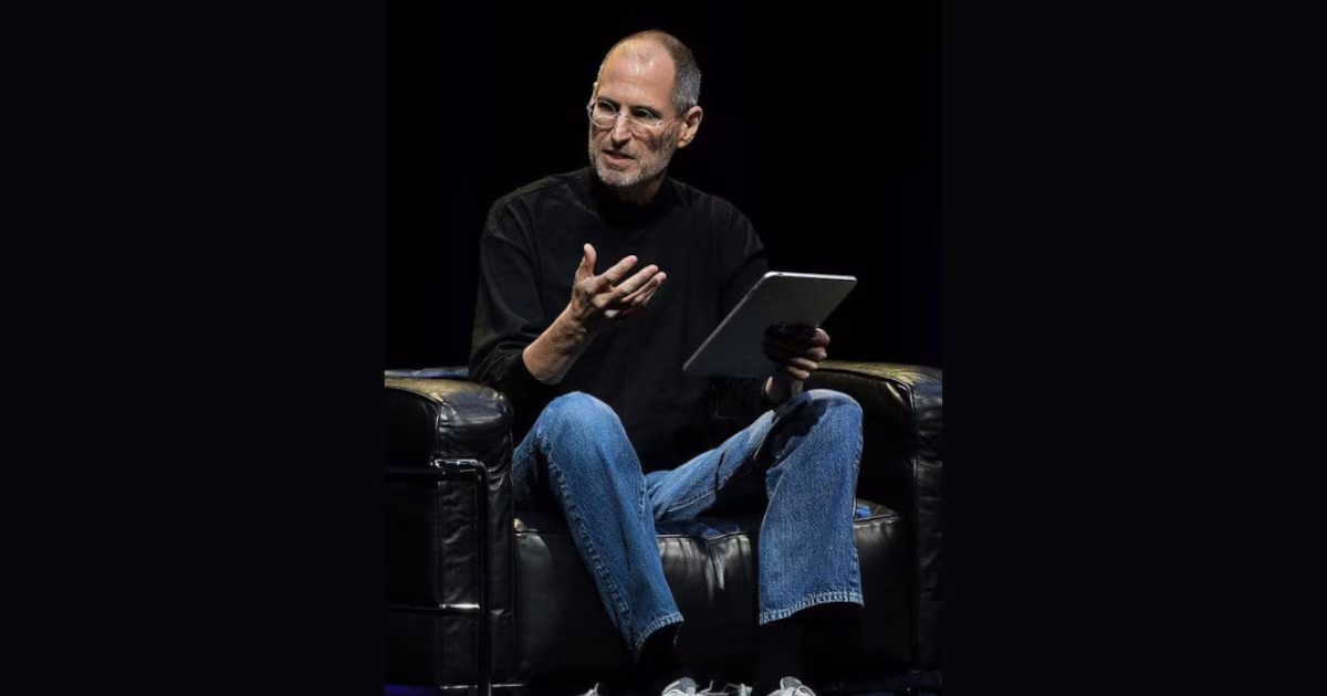 Por esta razón Steve Jobs, la mente maestra de Apple, siempre se vestía de la misma forma