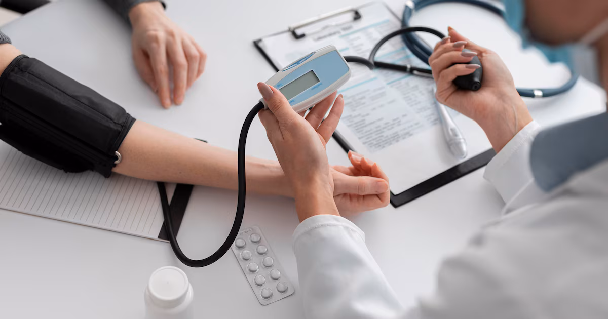 Hipertensión arterial: por qué sigue siendo uno de los principales factores de riesgo cardiovascular y cómo controlarla