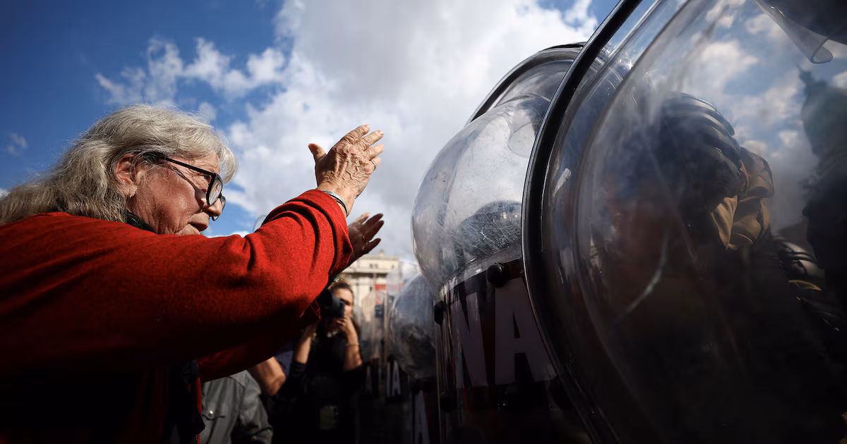 Marcha de jubilados en el Congreso: la protesta se repitió con tensión y un fuerte operativo