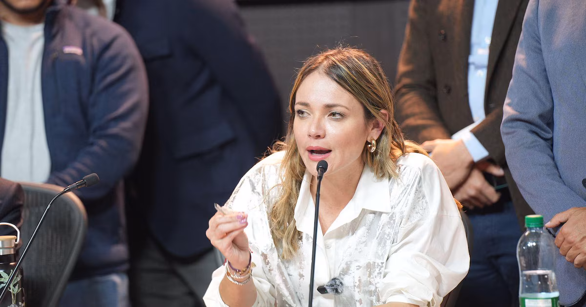 Carolina Arbeláez critica al Gobierno por señalar al sector de la construcción y alerta de las afectaciones en la vivienda social