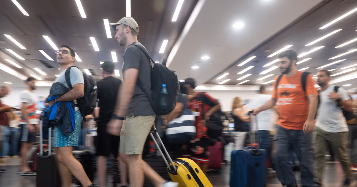 Hay demoras y cancelaciones en decenas de vuelos en Aeroparque: los motivos