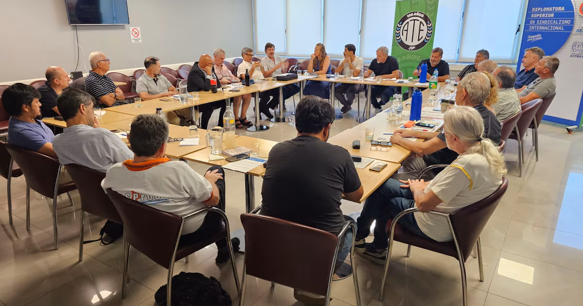 Sindicatos estatales realizarán un paro el día que se trate la reforma laboral en el Senado