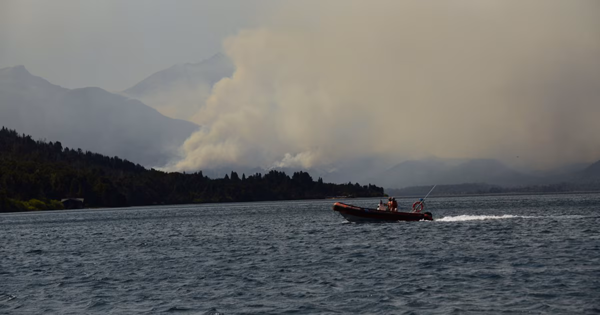 Incendios en Chubut: una tenue llovizna trajo alivio, pero el fuego avanza y ya consumió 40 mil hectáreas