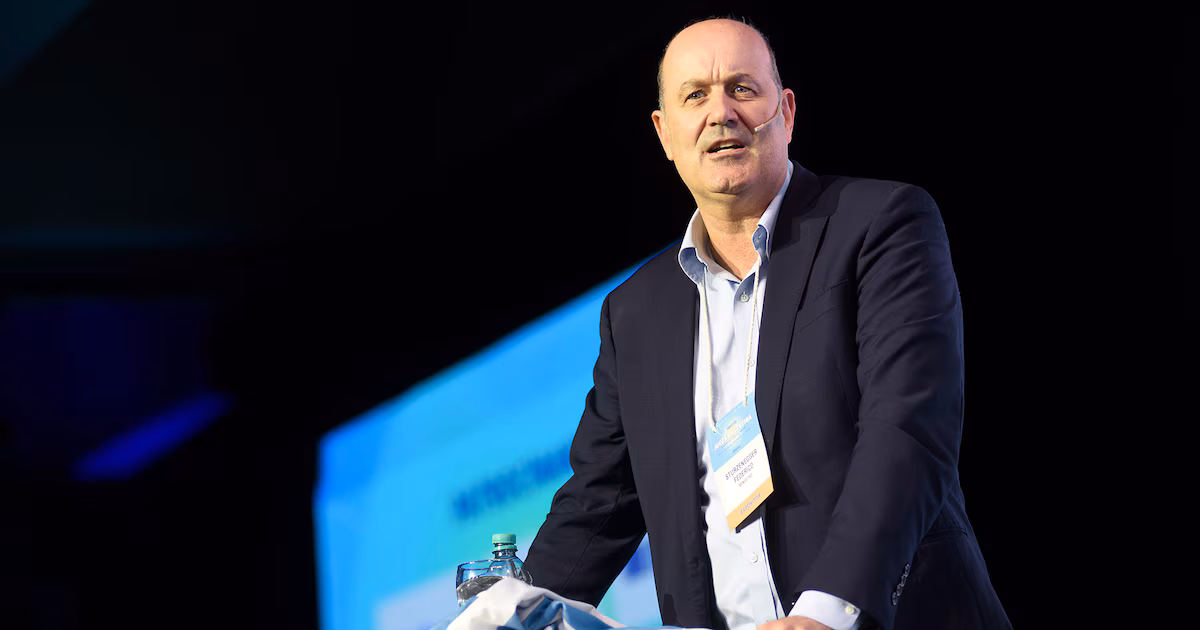 Sturzenegger destacó una propuesta del Banco Central para limitar la “industria del juicio”