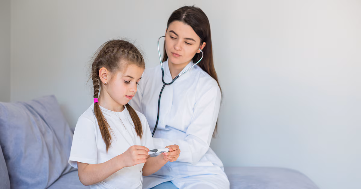 Las niñas comienzan la pubertad cada vez más temprano: ¿por qué y cuáles son los riesgos?