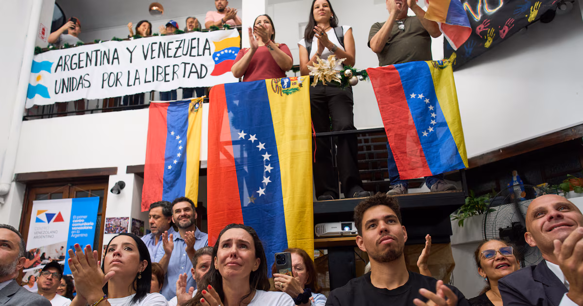 Los festejos en Buenos Aires tras la caída de Nicolás Maduro: “Venezuela quiere su Nunca Más”