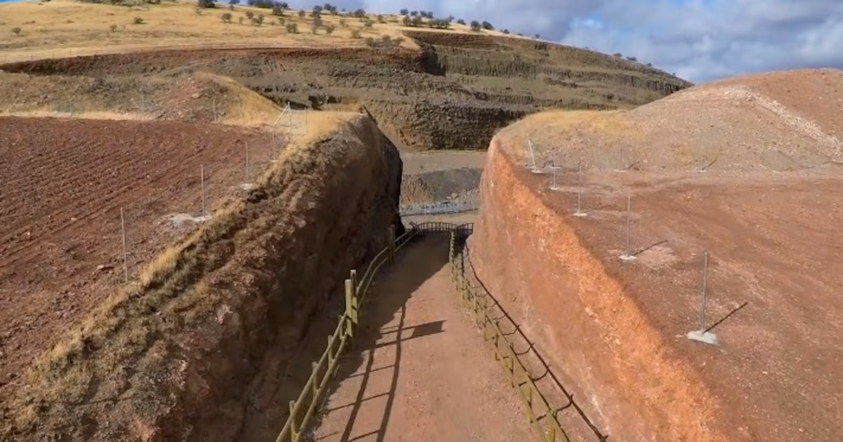 El secreto mejor guardado de Castilla-La Mancha: un volcán escondido de hace 8 millones de años que puede visitarse por dentro