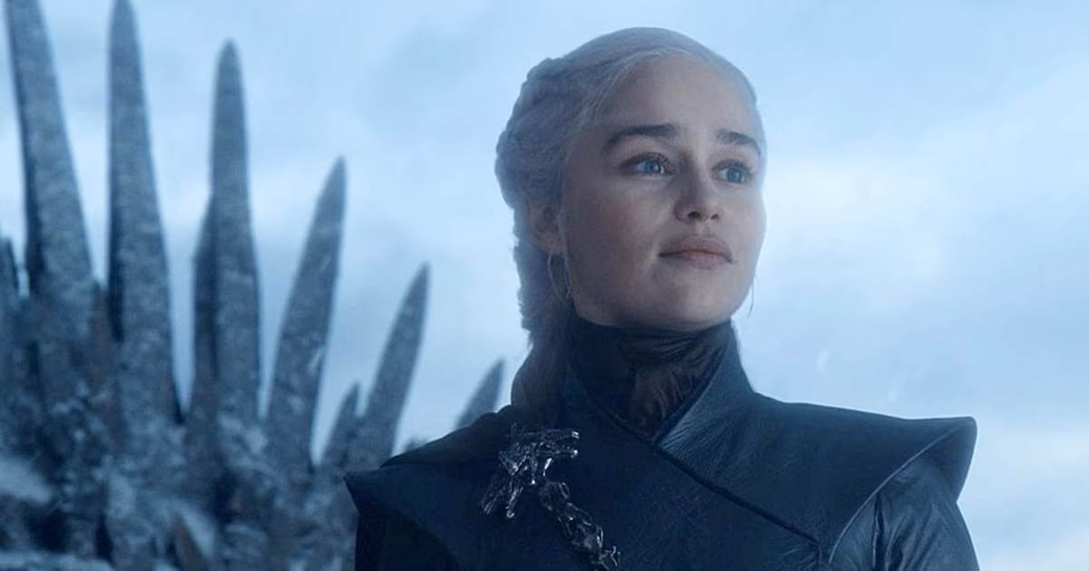 Emilia Clarke cierra la puerta a la fantasía tras ‘Juego de tronos’: “No me volveréis a ver subirme a un dragón jamás”