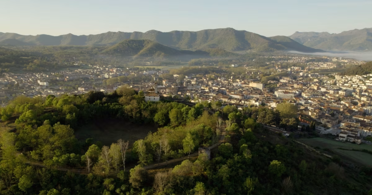 Volcán de Cataluña donde incluso puedes entrar al cráter