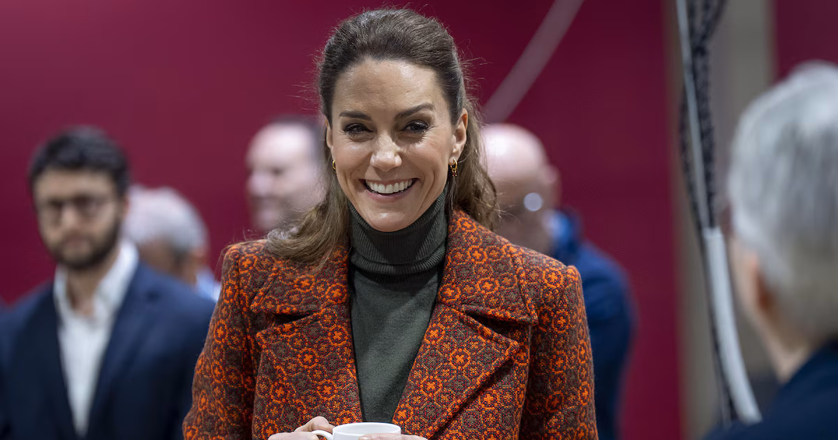 El look retro de Kate Middleton sorprende: el vestido evoca el glamour de los años 60