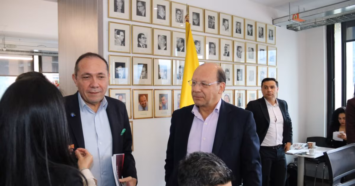 Salario mínimo: «Empresarios y sindicatos acuerdan mantener aumento del 23,7%», dice mintrabajo