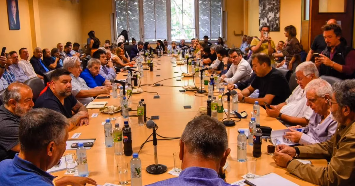 Los sindicatos generales se movilizarán en el parlamento el miércoles cuando comience el debate sobre la reforma laboral