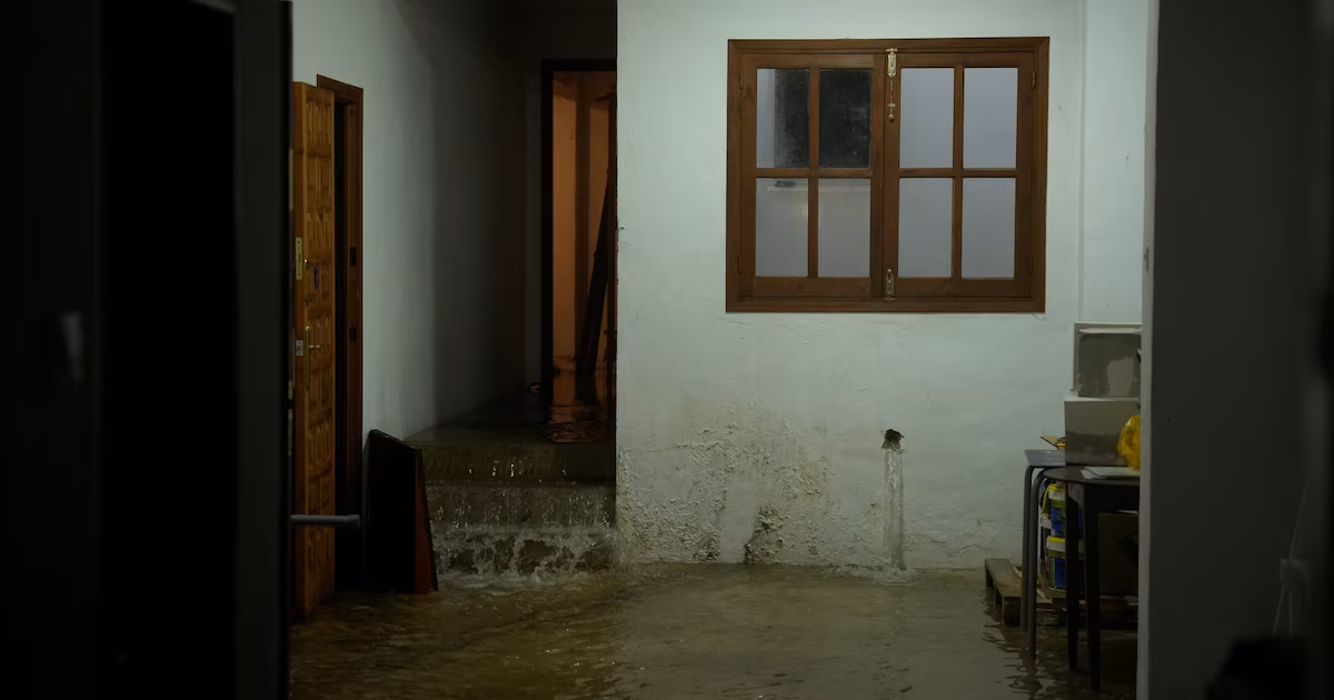 Borrasca Leonardo, en directo: los últimos momentos del temporal en Andalucía | Buscan a una mujer desaparecida en el río Turvira en Sayalonga (Málaga)