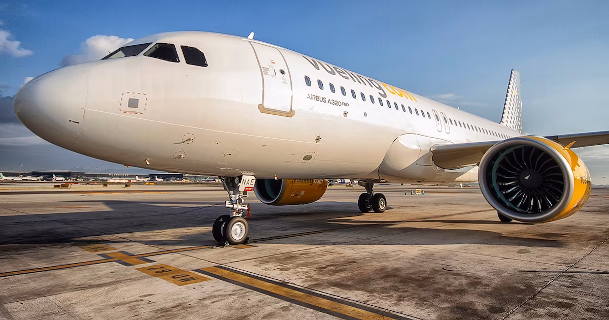 Vueling denunciada por recargo ilegal por equipaje de mano en vuelos Sevilla-Palma: «Esto es un abuso y una vulneración de los derechos de los consumidores»