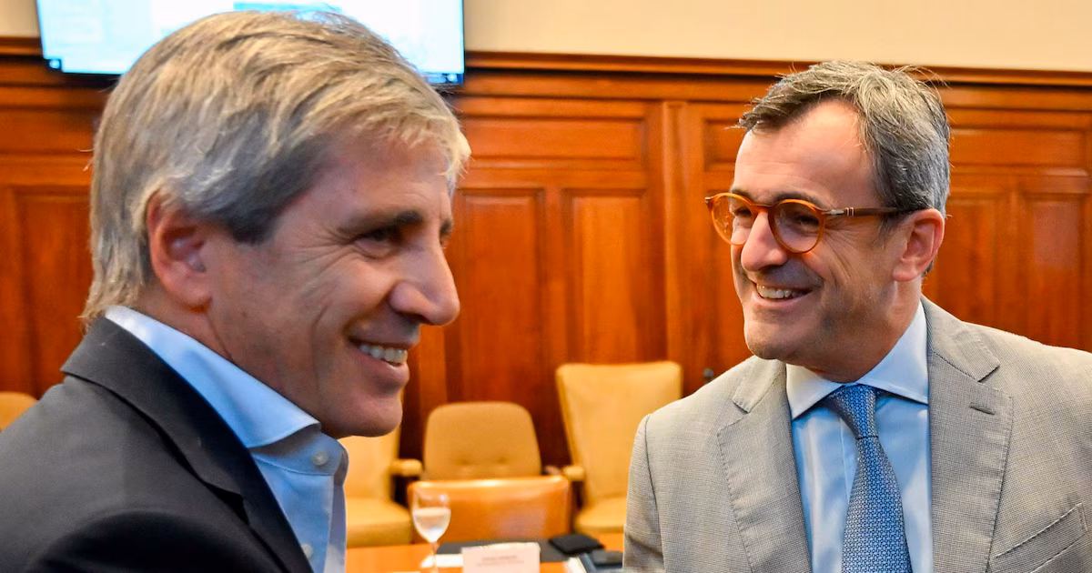 Caputo se reúne con la UIA en medio de tensiones en la industria tras disputa con Techint