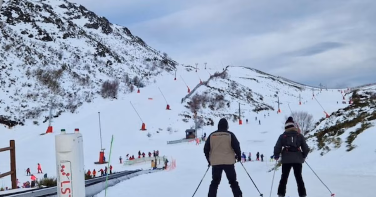 La estación de esquí del Valle de Laciana-Leitariegos es una joya en plena Cordillera Cantábrica y es apta para toda la familia