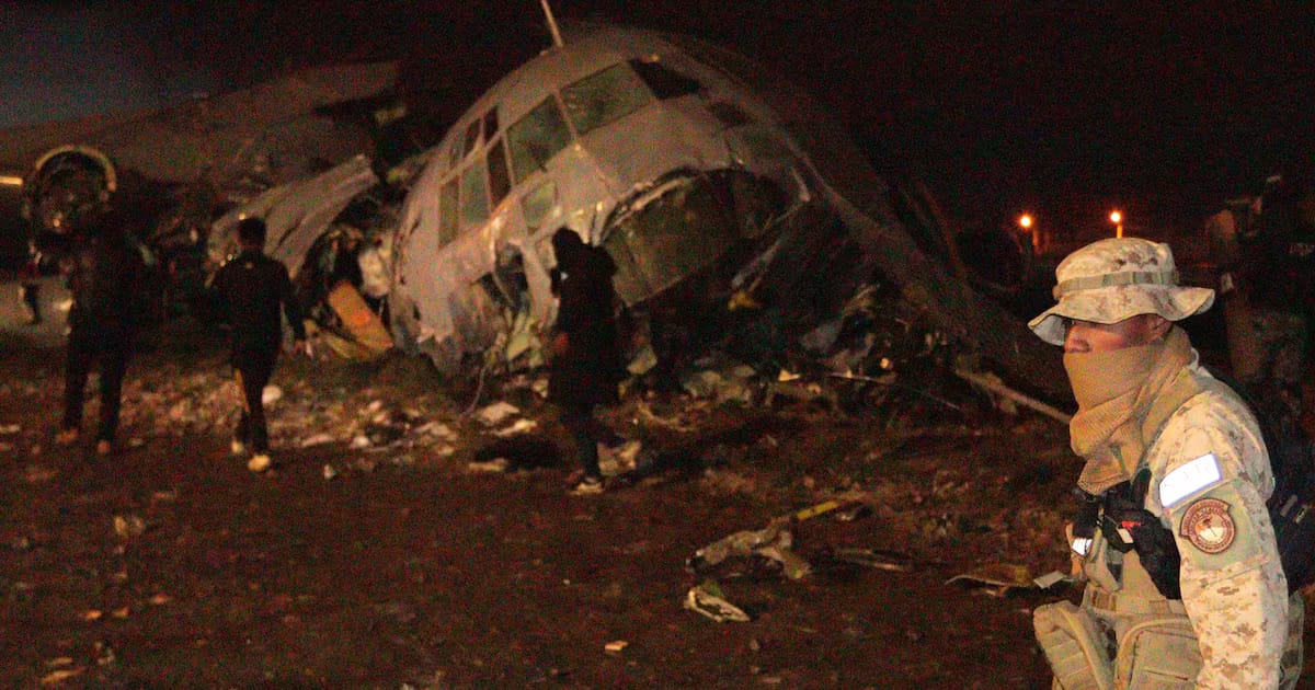 Accidente aéreo en Bolivia: el piloto afirmó haber cambiado de rumbo durante el aterrizaje, pero los frenos del avión no respondieron