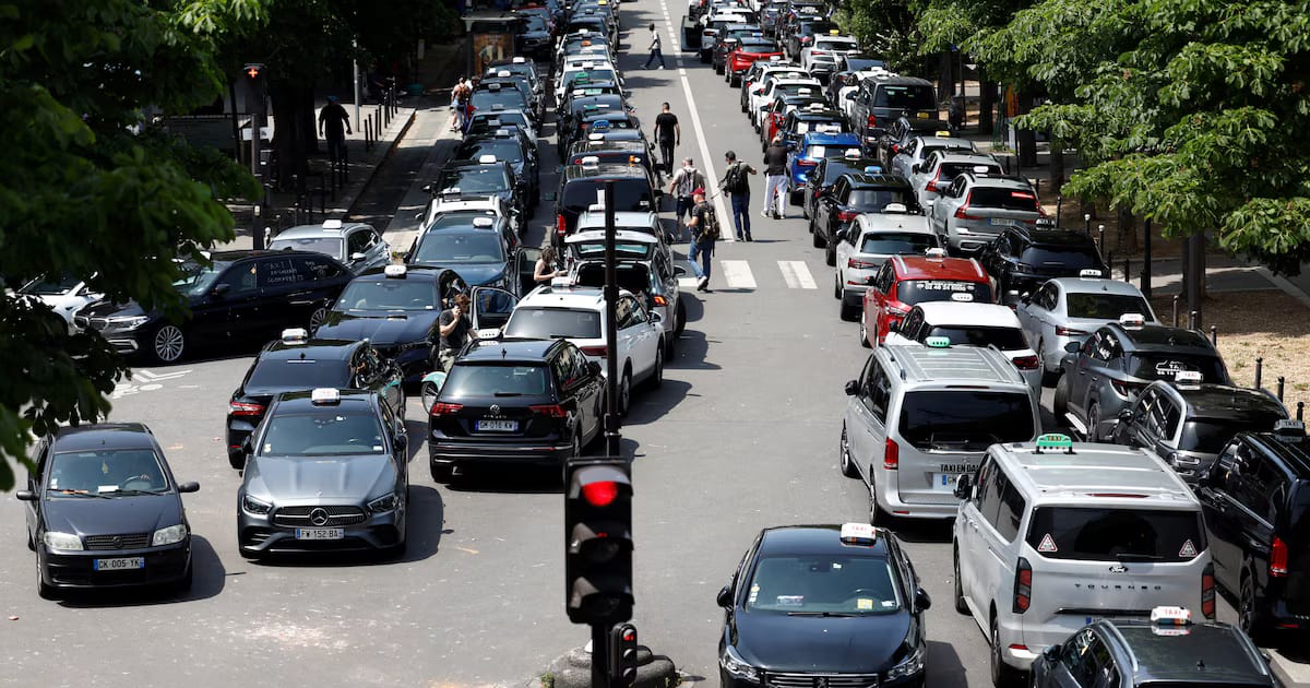Más de 1 millón de coches ilegales en circulación en Francia debido a fraudes de matriculación tras la digitalización del sistema