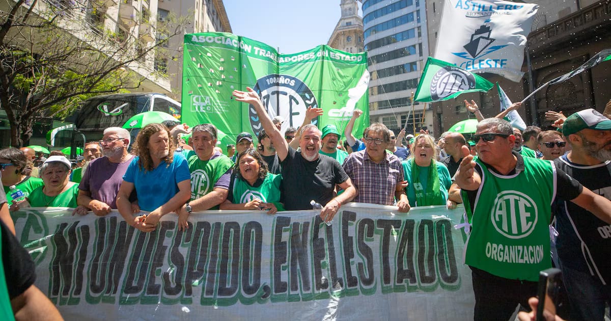 Aumento salarial de empleados públicos: Cuánto y cuándo se pagará el nuevo monto fijo