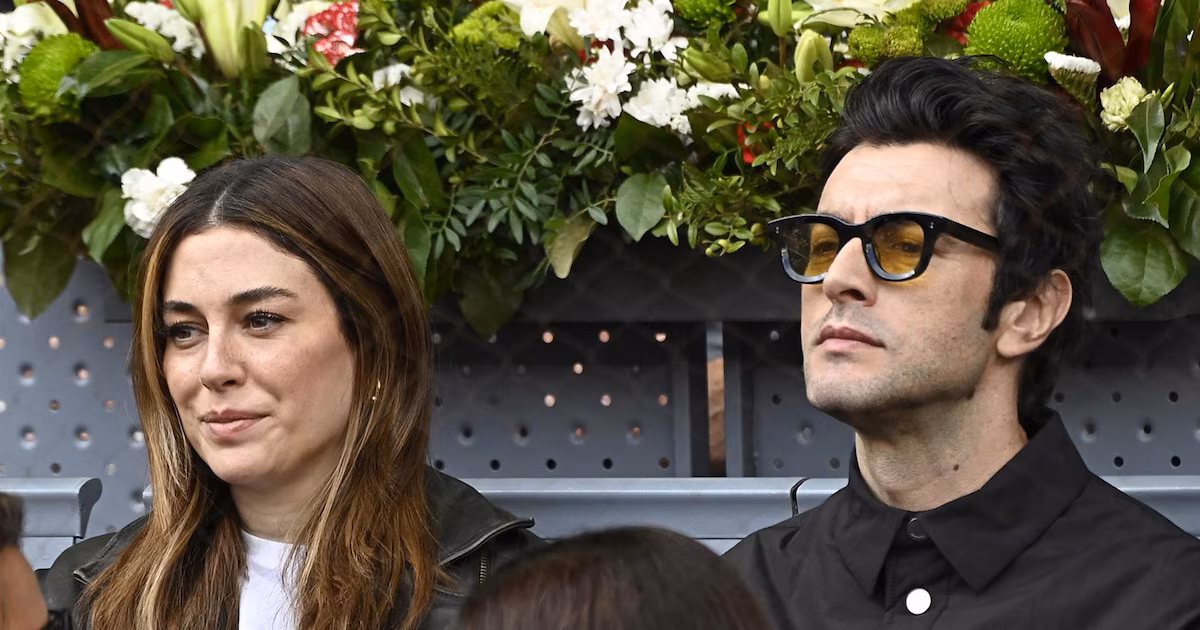 Blanca Suárez vuelve a aparecer y aclara de manera interesante si tiene planes de boda con Javier Rey: «Sí, este es mi anillo de compromiso»