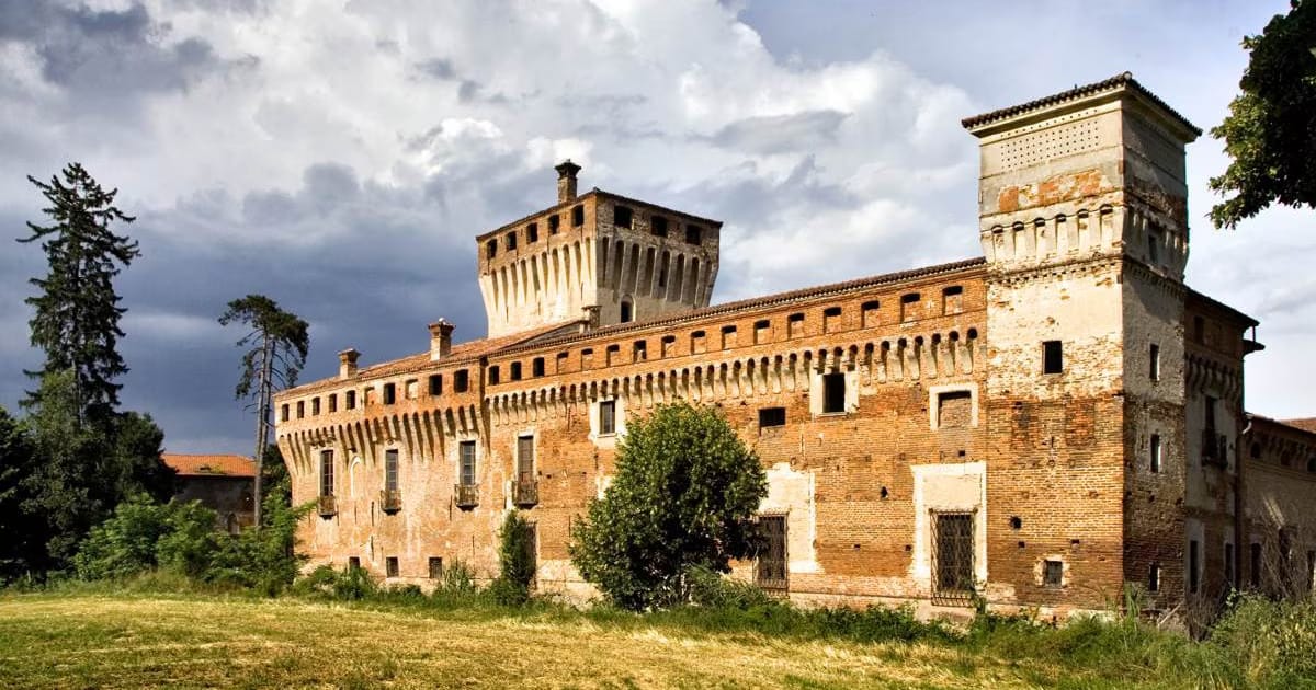 Castillo del siglo XV abierto al público: pinturas barrocas, salas renacentistas y leyendas, a una hora de Milán