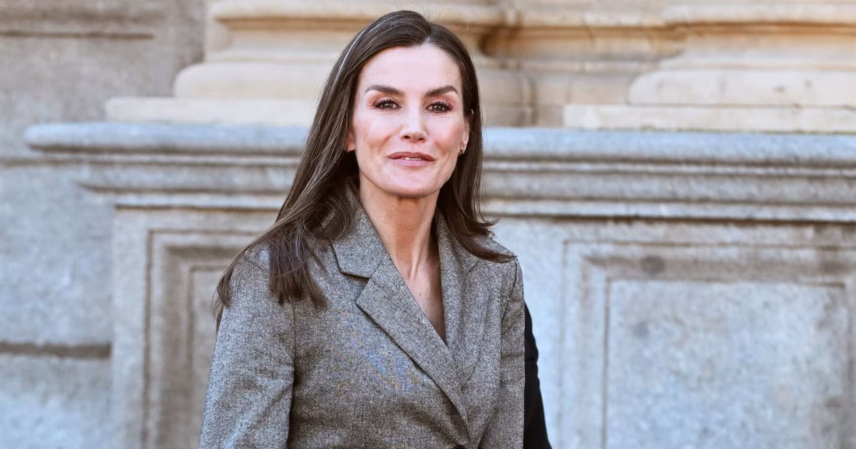 La reina Letizia estrena outfit que realza su figura y presenta detalles distintivos